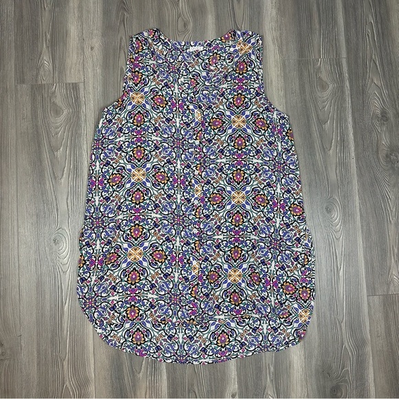 Spense Tops - Spense Sleeveless Filigree Print Long Button Up‎ Tunic Top